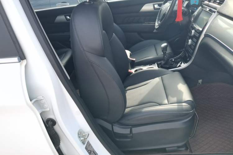 Used Haval H2 2016 Red-Label 1.5T Manual Two-Wheel Drive Luxury Model Right Front Seat