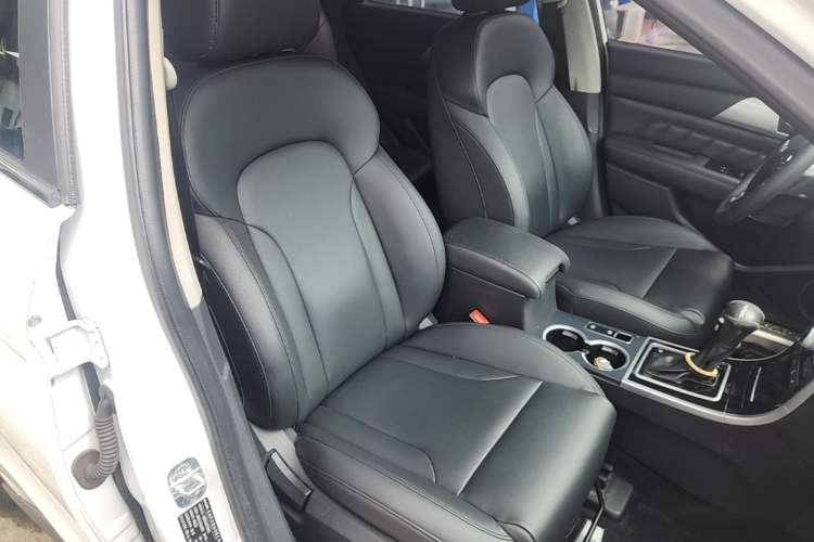 Used Haval H2 2016 Red-Label 1.5T Automatic Two-Wheel Drive Luxury Model Right Front Seat