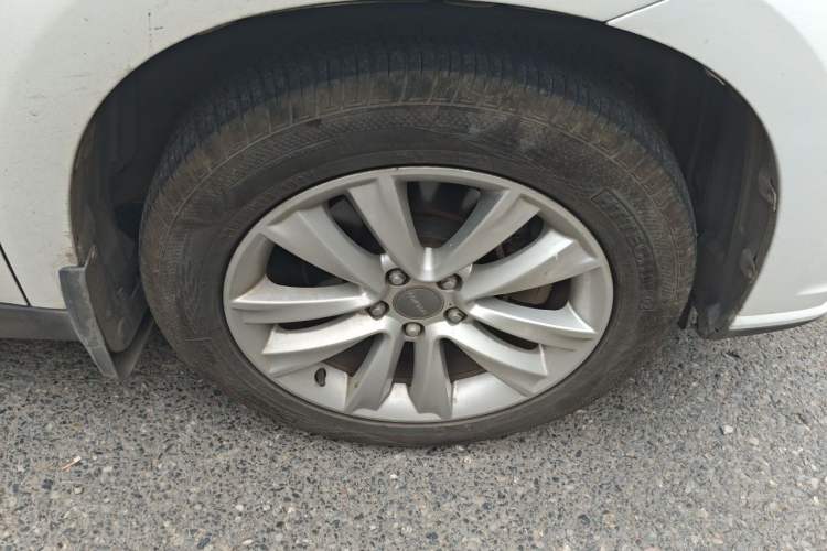 Used Haval H2 2016 Red-Label 1.5T Automatic Two-Wheel Drive Luxury Model Right Front Wheel Hub