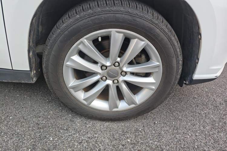 Used Haval H2 2016 Red-Label 1.5T Manual Two-Wheel Drive Luxury Model Right Front Wheel Hub