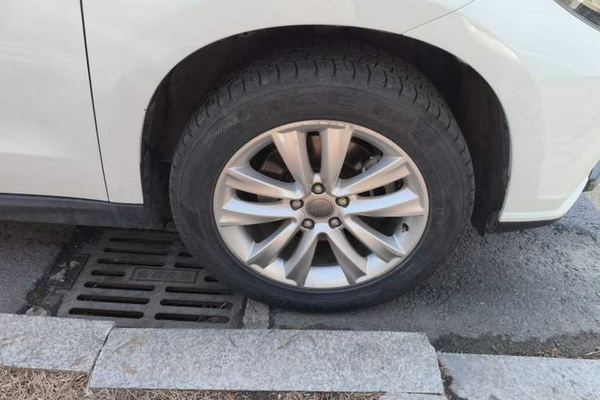 Used Haval H2 2016 Red-Label 1.5T Automatic Two-Wheel Drive Luxury Model Right Front Wheel Hub
