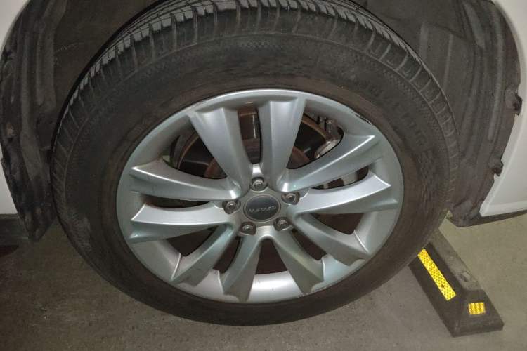 Used Haval H2 2016 Red-Label 1.5T Automatic Two-Wheel Drive Luxury Model Right Front Wheel Hub