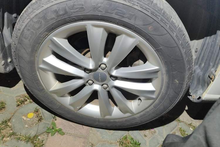 Used Haval H2 2016 Red Label 1.5T Manual Two-Wheel Drive Elite Model Right Front Wheel Hub