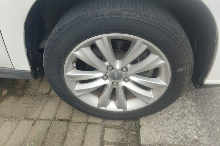 Used Haval H2 2016 Red Label 1.5T Automatic Two-Wheel Drive Prestige Model Right Front Wheel Hub