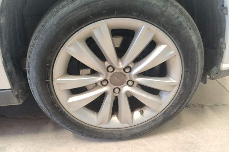 Used Haval H2 2016 Red-Label 1.5T Manual Two-Wheel Drive Luxury Model Right Front Wheel Hub