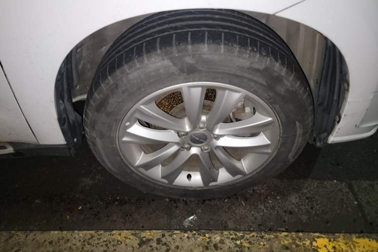 Used Haval H2 2016 Red-Label 1.5T Automatic Two-Wheel Drive Luxury Model Right Front Wheel Hub