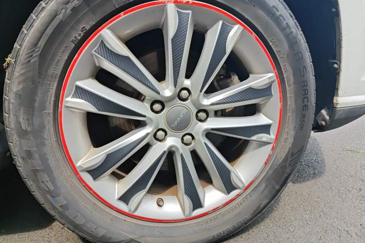 Used Haval H2 2016 Red Label 1.5T Manual Two-Wheel Drive Elite Model Right Front Wheel Hub