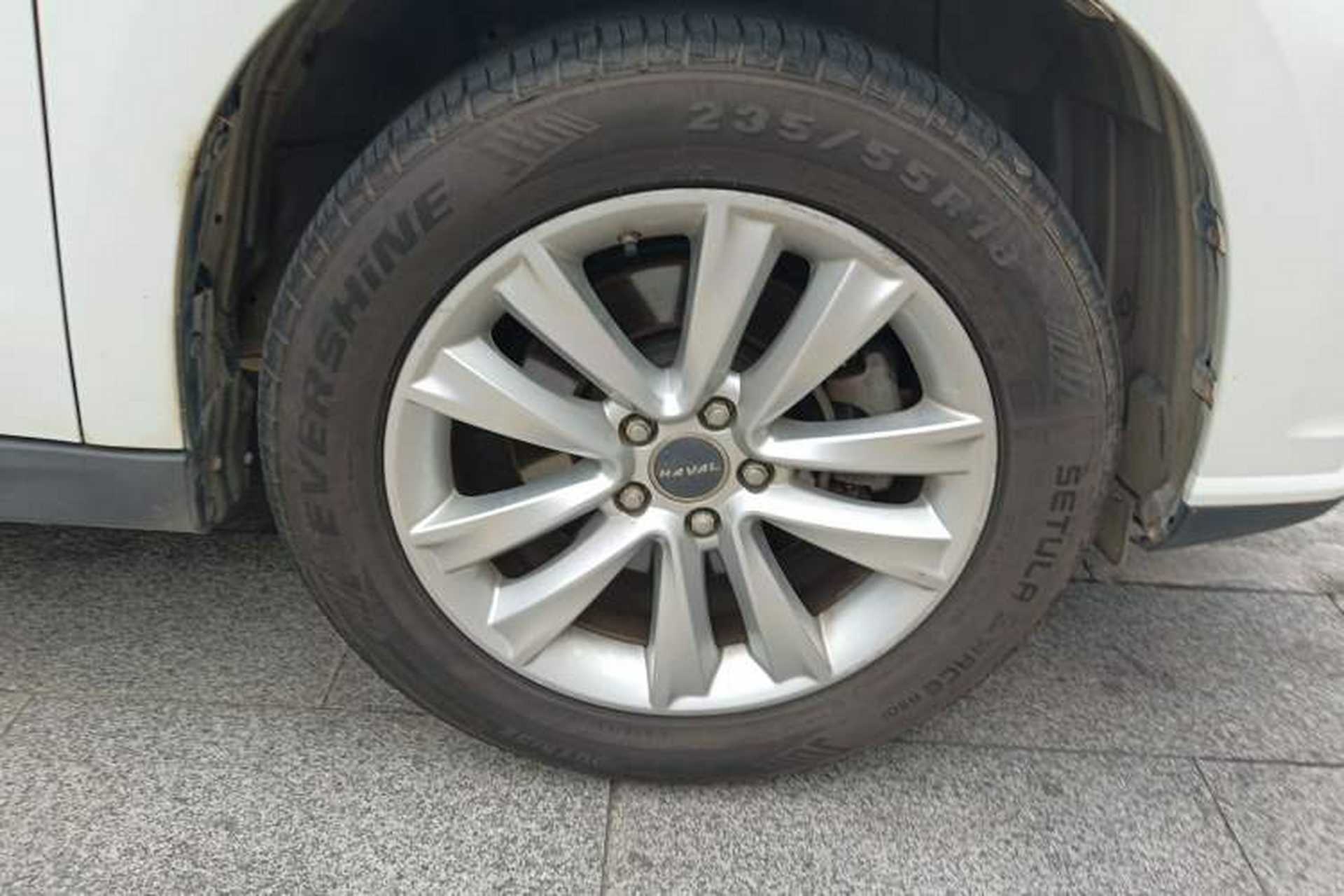 Used Haval H2 2016 Red-Label 1.5T Manual Two-Wheel Drive Luxury Model Right Front Wheel Hub