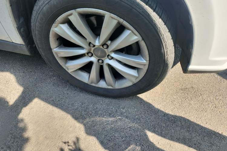 Used Haval H2 2016 Red Label 1.5T Automatic Two-Wheel Drive Prestige Model Right Front Wheel Hub