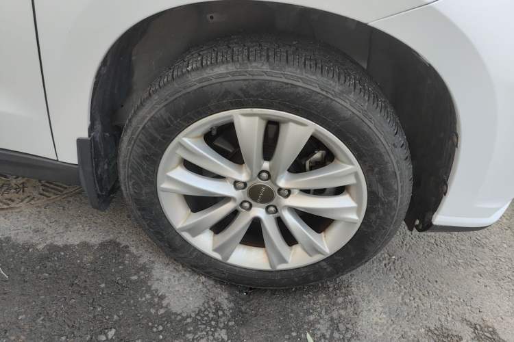 Used Haval H2 2016 Red Label 1.5T Manual Two-Wheel Drive Elite Model Right Front Wheel Hub