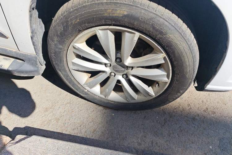 Used Haval H2 2016 Red Label 1.5T Manual Two-Wheel Drive Elite Model Right Front Wheel Hub