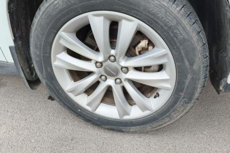 Used Haval H2 2016 Red Label 1.5T Manual Two-Wheel Drive Elite Model Right Front Wheel Hub