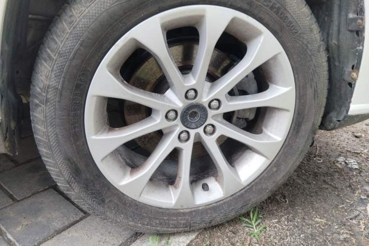Used Haval H2 2016 Red-Label 1.5T Automatic Two-Wheel Drive Luxury Model Right Front Wheel Hub
