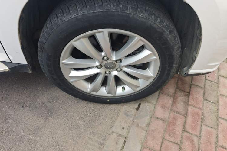 Used Haval H2 2016 Red-Label 1.5T Manual Two-Wheel Drive Luxury Model Right Front Wheel Hub