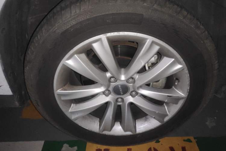 Used Haval H2 2016 Red-Label 1.5T Automatic Two-Wheel Drive Luxury Model Right Front Wheel Hub