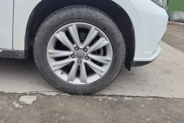 Used Haval H2 2016 Red-Label 1.5T Automatic Two-Wheel Drive Luxury Model Right Front Wheel Hub