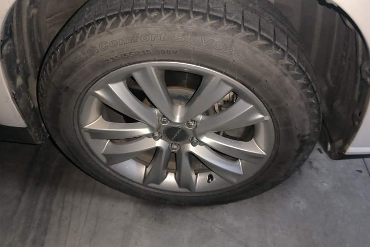 Used Haval H2 2016 Red-Label 1.5T Manual Two-Wheel Drive Luxury Model Right Front Wheel Hub