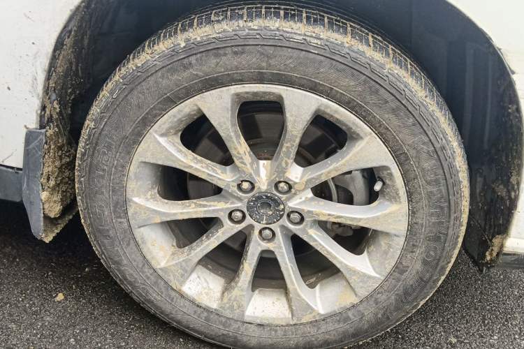 Used Haval H2 2016 Red-Label 1.5T Manual Two-Wheel Drive Luxury Model Right Front Wheel Hub