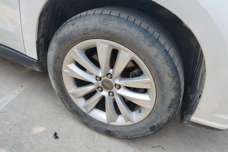 Used Haval H2 2016 Red-Label 1.5T Automatic Two-Wheel Drive Luxury Model Right Front Wheel Hub