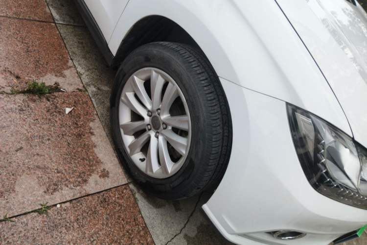 Used Haval H2 2016 Red-Label 1.5T Manual Two-Wheel Drive Luxury Model Right Front Wheel Hub
