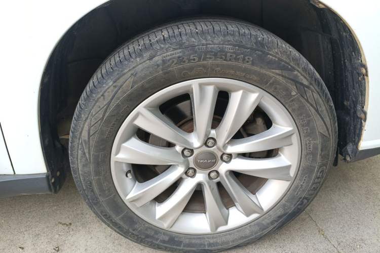Used Haval H2 2016 Red-Label 1.5T Manual Two-Wheel Drive Luxury Model Right Front Wheel Hub