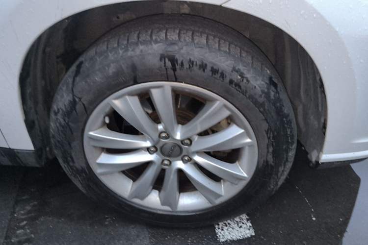 Used Haval H2 2016 Red-Label 1.5T Manual Two-Wheel Drive Luxury Model Right Front Wheel Hub