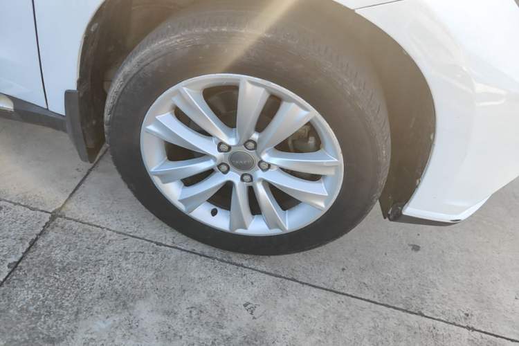 Used Haval H2 2016 Red-Label 1.5T Automatic Two-Wheel Drive Luxury Model Right Front Wheel Hub