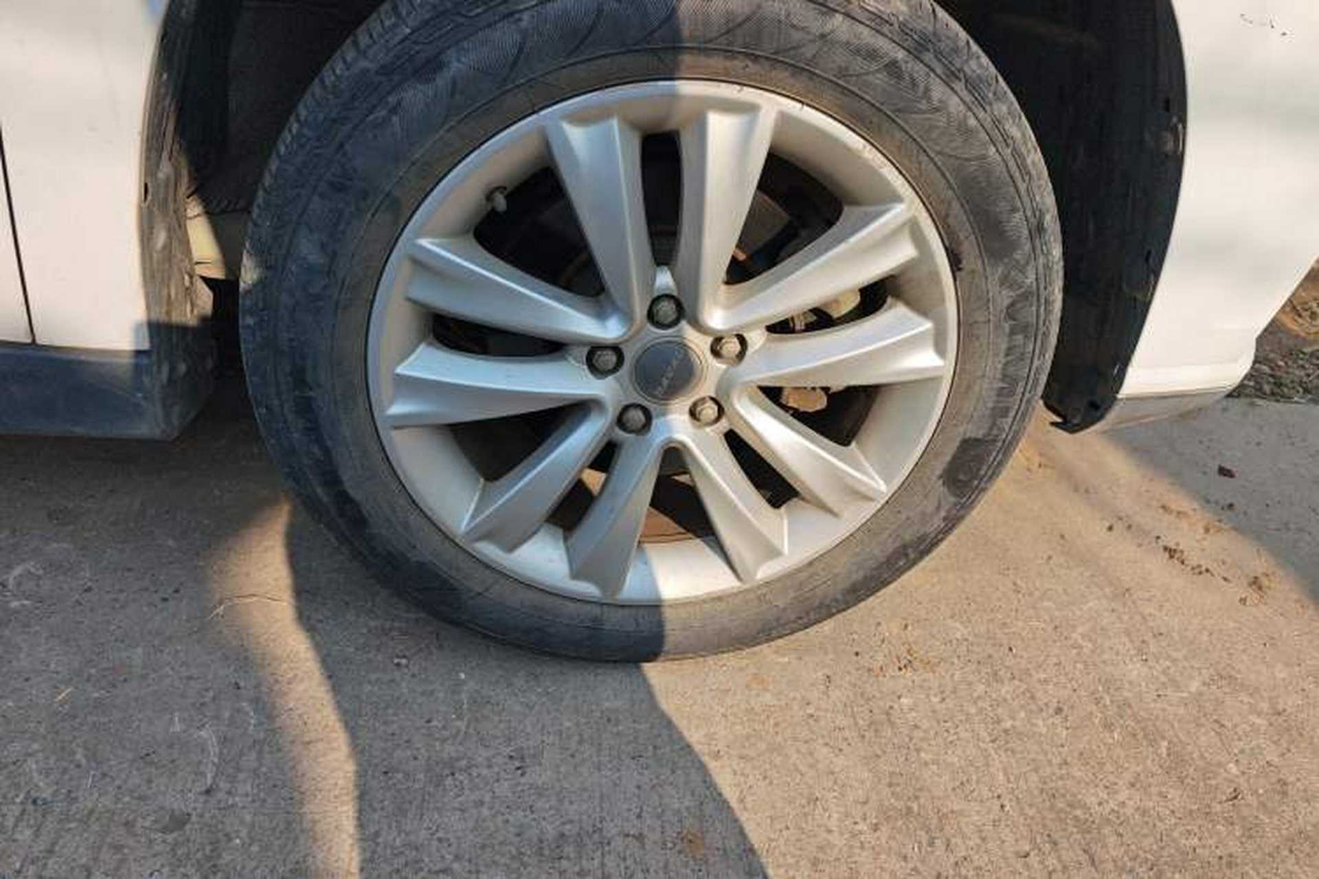 Used Haval H2 2016 Red Label 1.5T Automatic Two-Wheel Drive Elite Model Right Front Wheel Hub