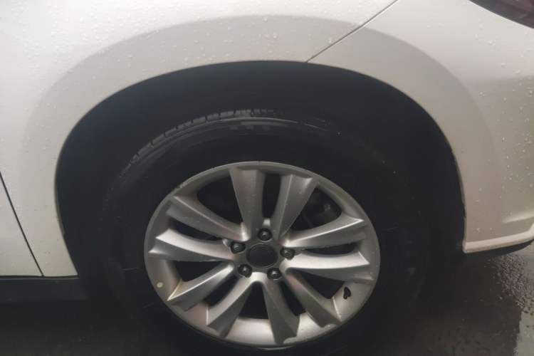 Used Haval H2 2016 Red Label 1.5T Automatic Two-Wheel Drive Elite Model Right Front Wheel Hub