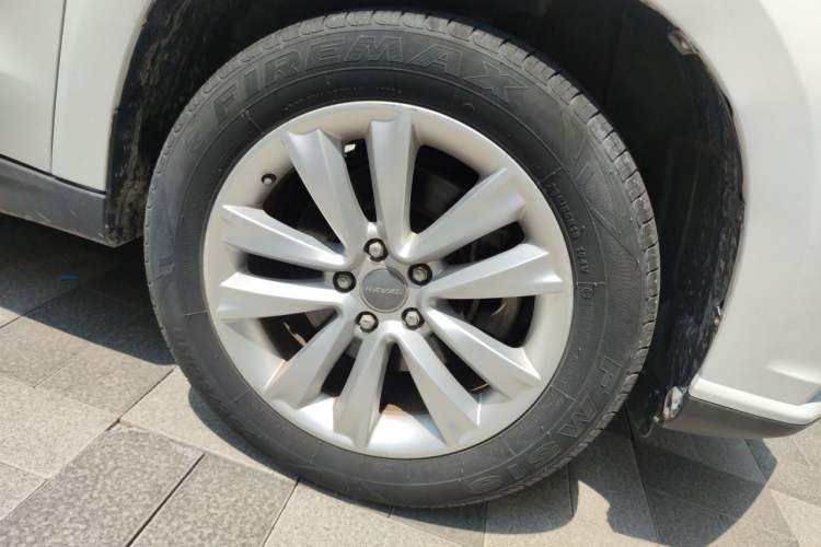 Used Haval H2 2016 Red-Label 1.5T Manual Two-Wheel Drive Luxury Model Right Front Wheel Hub