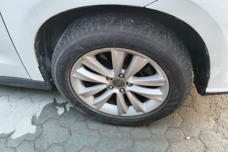 Used Haval H2 2016 Red-Label 1.5T Automatic Two-Wheel Drive Luxury Model Right Front Wheel Hub