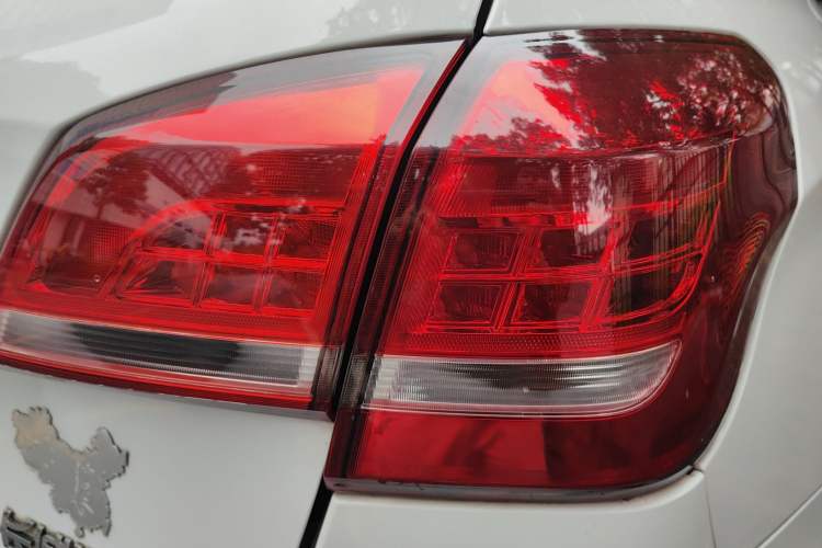 Used Haval H2 2016 Red Label 1.5T Automatic Two-Wheel Drive Elite Model Right Rear Taillight