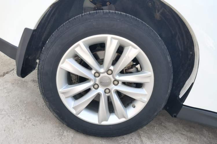 Used Haval H2 2016 Red-Label 1.5T Manual Two-Wheel Drive Luxury Model Right Rear Wheel Hub