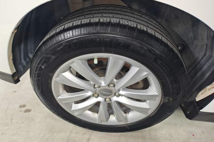 Used Haval H2 2016 Red-Label 1.5T Automatic Two-Wheel Drive Luxury Model Right Rear Wheel Hub