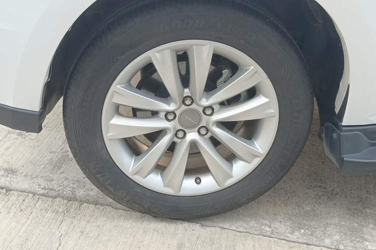 Used Haval H2 2016 Red Label 1.5T Manual Two-Wheel Drive Elite Model Right Rear Wheel Hub