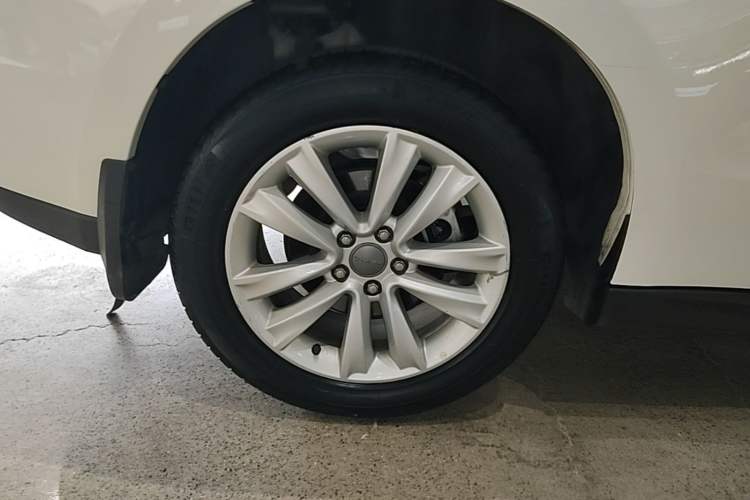 Used Haval H2 2016 Red-Label 1.5T Automatic Two-Wheel Drive Luxury Model Right Rear Wheel Hub