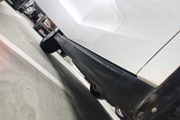 Used Haval H2 2016 Red-Label 1.5T Automatic Two-Wheel Drive Luxury Model Right Side Sill