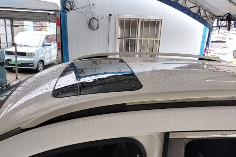 Used Haval H2 2016 Red Label 1.5T Manual Two-Wheel Drive Elite Model Roof