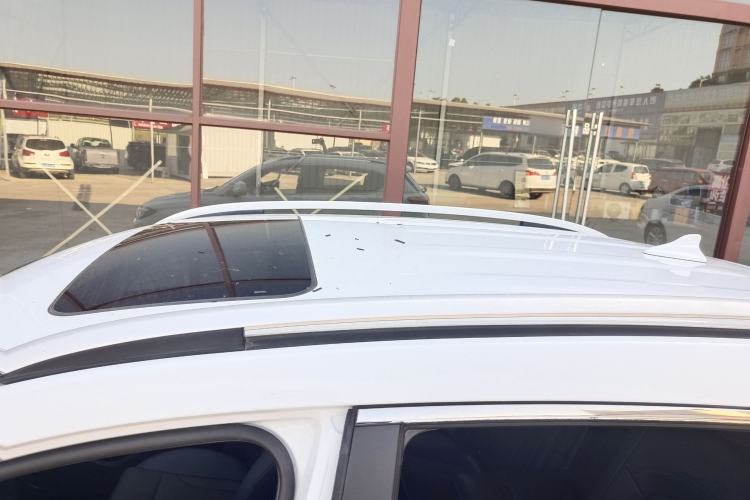 Used Haval H2 2016 Red Label 1.5T Manual Two-Wheel Drive Elite Model Roof