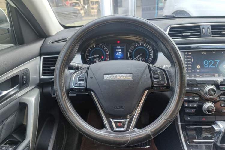 Used Haval H2 2016 Red Label 1.5T Automatic Two-Wheel Drive Elite Model Steering Wheel