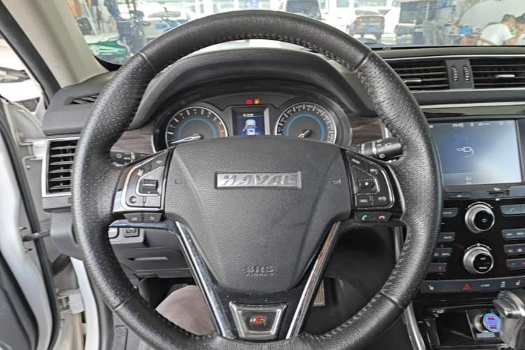 Used Haval H2 2016 Red-Label 1.5T Automatic Two-Wheel Drive Luxury Model Steering Wheel
