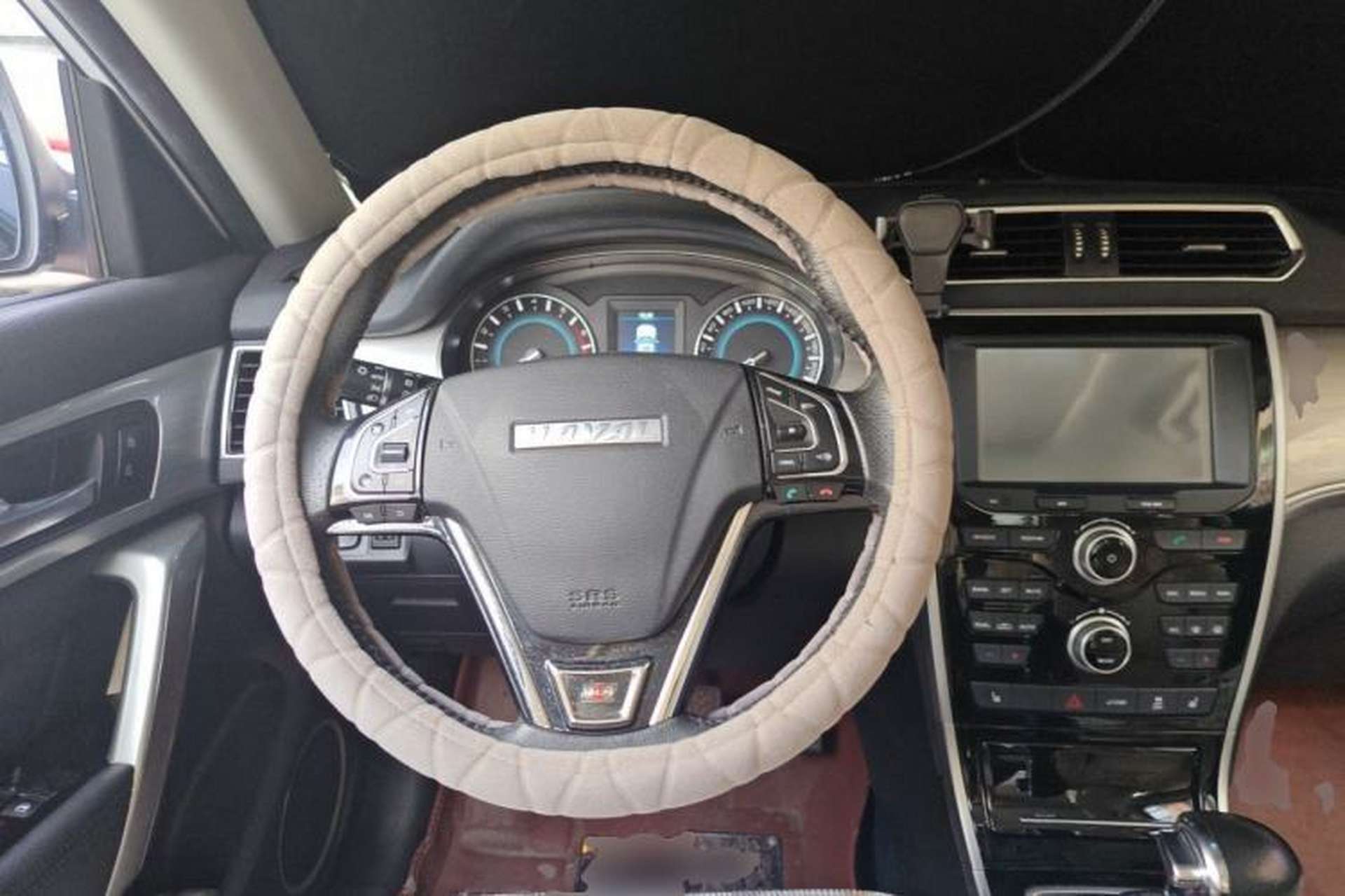 Used Haval H2 2016 Red-Label 1.5T Automatic Two-Wheel Drive Luxury Model Steering Wheel
