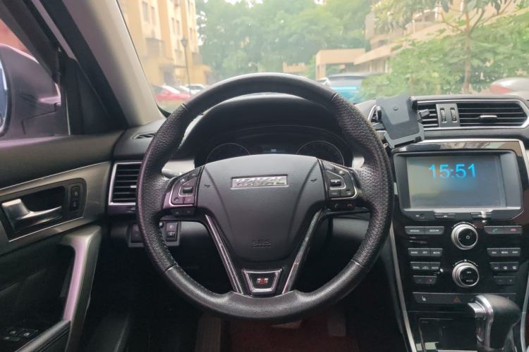 Used Haval H2 2016 Red-Label 1.5T Automatic Two-Wheel Drive Luxury Model Steering Wheel