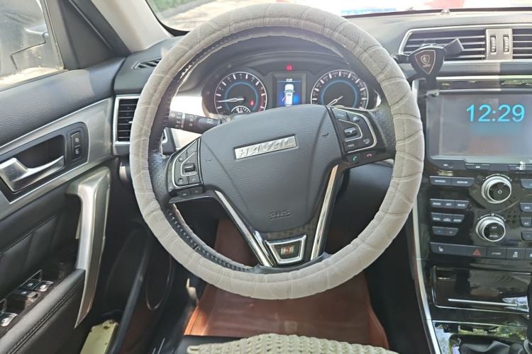 Used Haval H2 2016 Red Label 1.5T Manual Two-Wheel Drive Elite Model Steering Wheel
