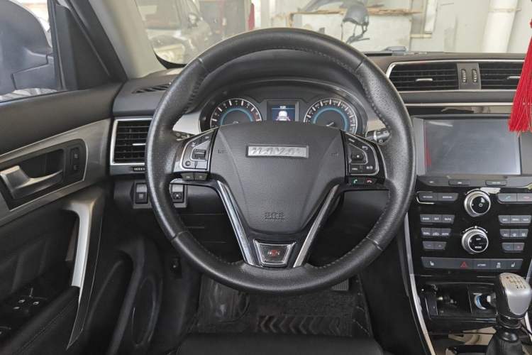 Used Haval H2 2016 Red-Label 1.5T Manual Two-Wheel Drive Luxury Model Steering Wheel