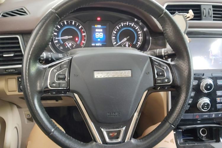 Used Haval H2 2016 Red-Label 1.5T Manual Two-Wheel Drive Luxury Model Steering Wheel
