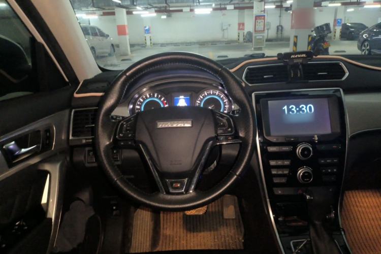 Used Haval H2 2016 Red-Label 1.5T Automatic Two-Wheel Drive Luxury Model Steering Wheel