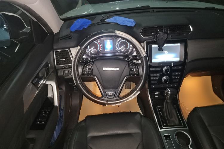 Used Haval H2 2016 Red-Label 1.5T Automatic Two-Wheel Drive Luxury Model Steering Wheel