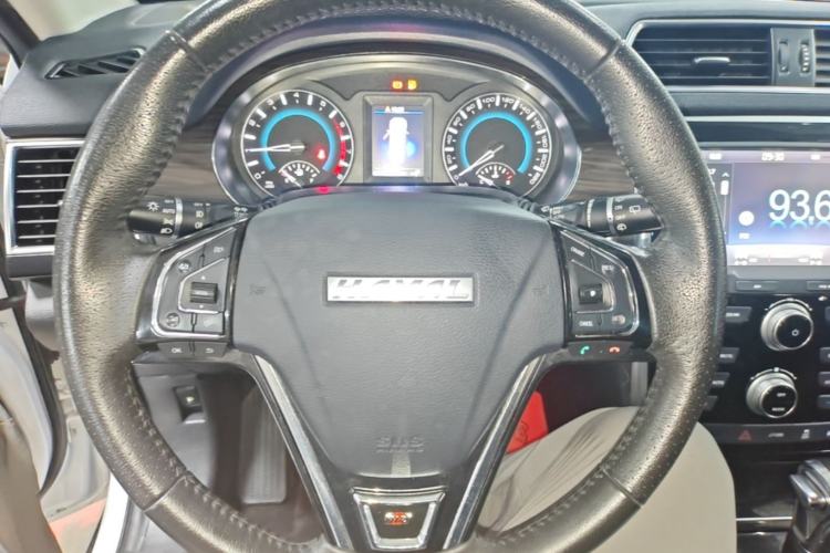 Used Haval H2 2016 Red-Label 1.5T Automatic Two-Wheel Drive Luxury Model Steering Wheel