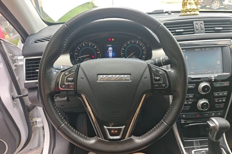 Used Haval H2 2016 Red-Label 1.5T Automatic Two-Wheel Drive Luxury Model Steering Wheel